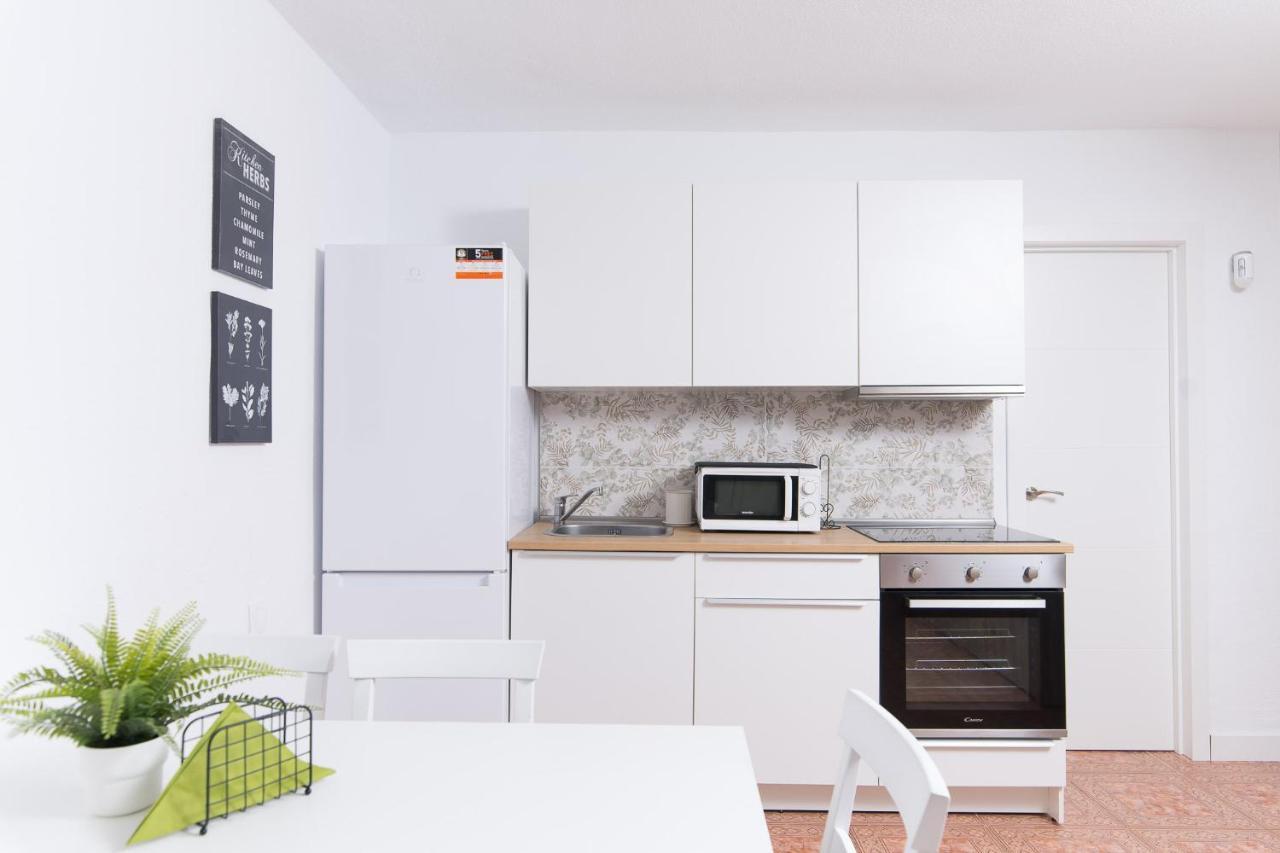 Sea View, Newly Renovated, 2 Bedrooms In Apartment Costa Adeje (Tenerife)